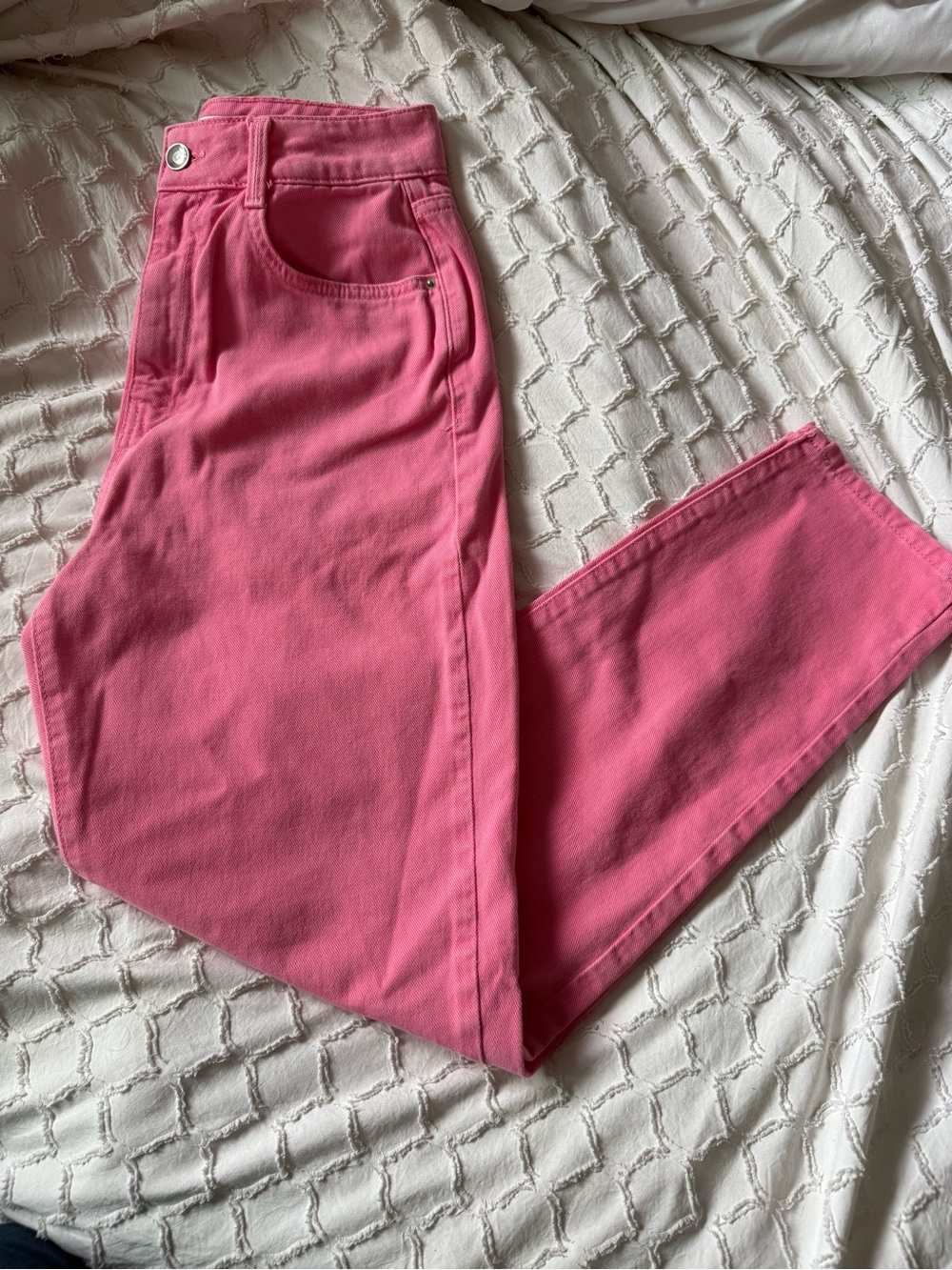 Zara High-Rise Jeans in Bright Pink